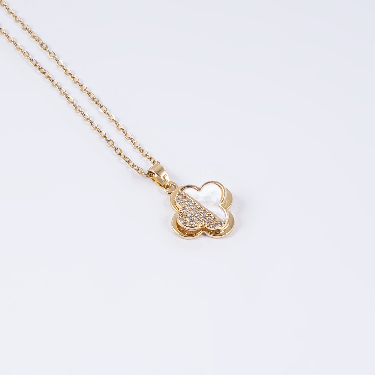 Clover Pendant with Chain