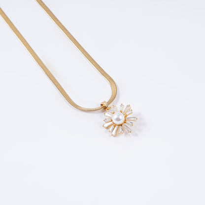 Lovely Pearl & Baguet Pendant with Chain