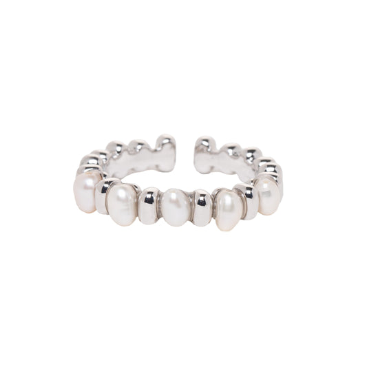 Dainty Pearl Ring
